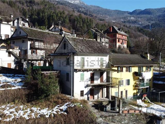 Villetta indipendente in vendita di 110 m² in Via Sempione