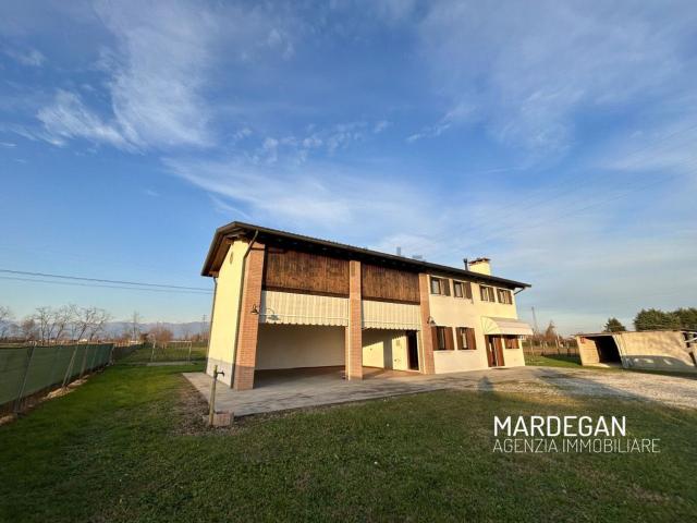 Villetta indipendente in vendita di 110 m² in Via Postumia di Levante