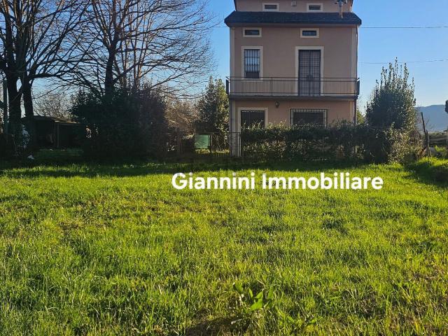 Villetta indipendente in vendita di 110 m² in Via Roma