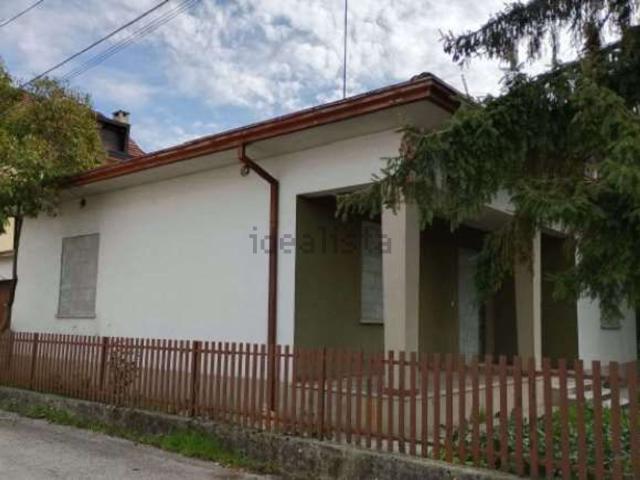 Villetta indipendente in vendita di 110 m² in Via Resistenza