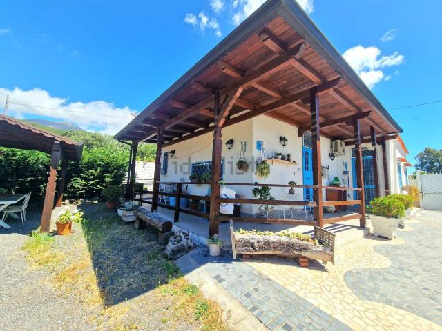 Villetta indipendente in vendita di 110 m² in Via Tirone della Guardia