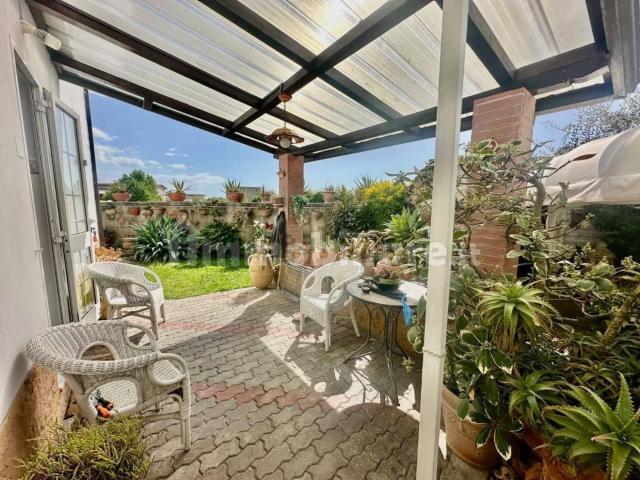 Villetta indipendente in vendita di 110 m² in Via Vecchia Candia