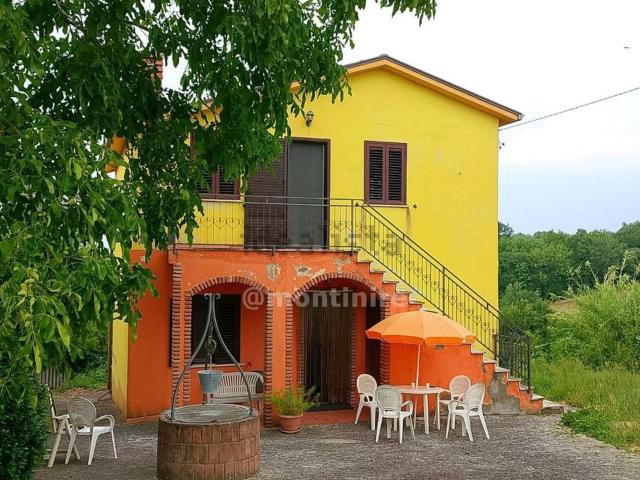 Villetta indipendente in vendita di 110 m² in Viale Nucleo Simonini