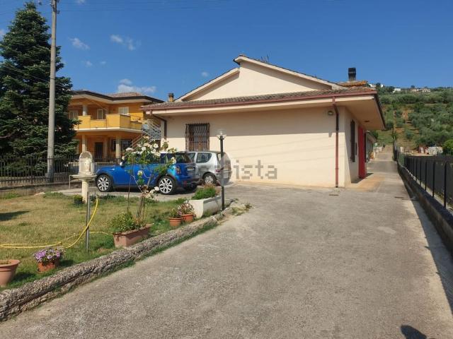 Villetta indipendente in vendita di 110 m² in Contrada Girate, 19