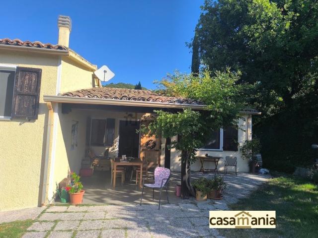 Villetta indipendente in vendita di 110 m² in Frazione Monterolo