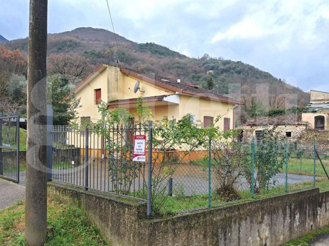 Villetta indipendente in vendita di 111 m² in Via Vallone, 53