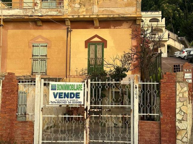 Villetta indipendente in vendita di 112 m² in Via del Mare