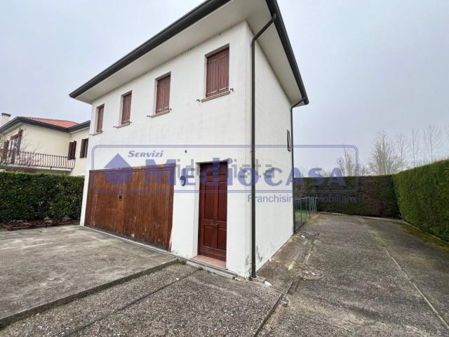 Villetta indipendente in vendita di 112 m² in Viale Eridania