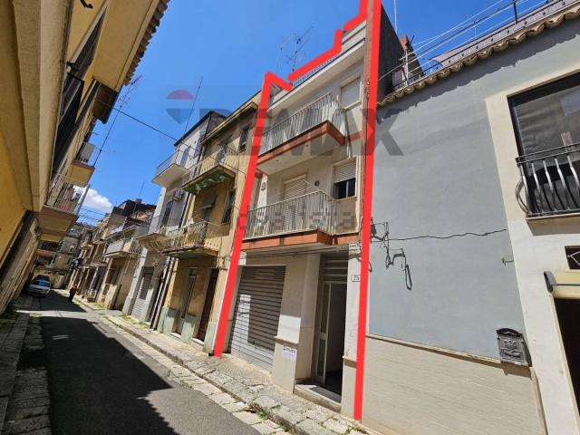 Villetta indipendente in vendita di 114 m² in Via Maddalena Umberto, 75