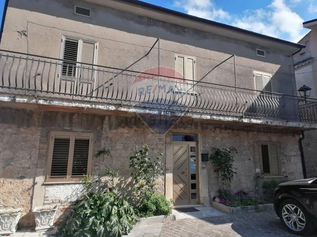 Villetta indipendente in vendita di 114 m² in Località Colle Pagnotto