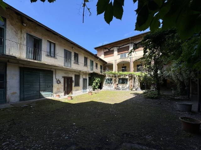 Villetta indipendente in vendita di 1150 m² in Via Roma, 23