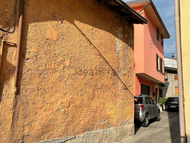 Villetta indipendente in vendita di 115 m² in Via 25 APRILE
