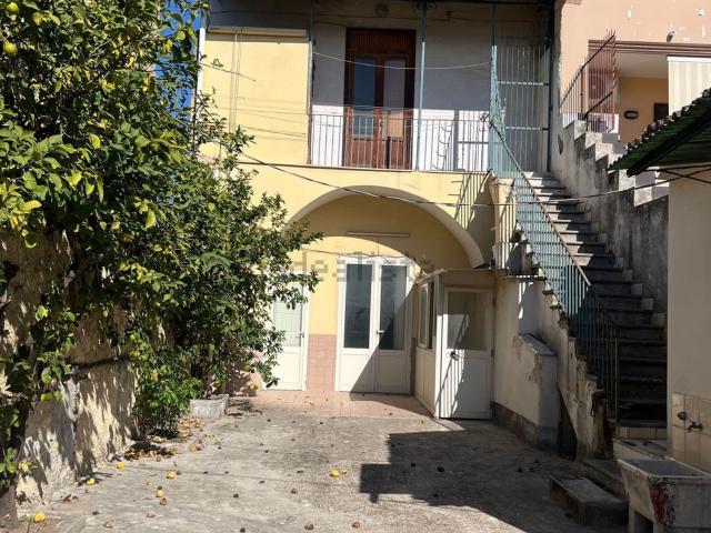 Villetta indipendente in vendita di 115 m² in Via Acerbo