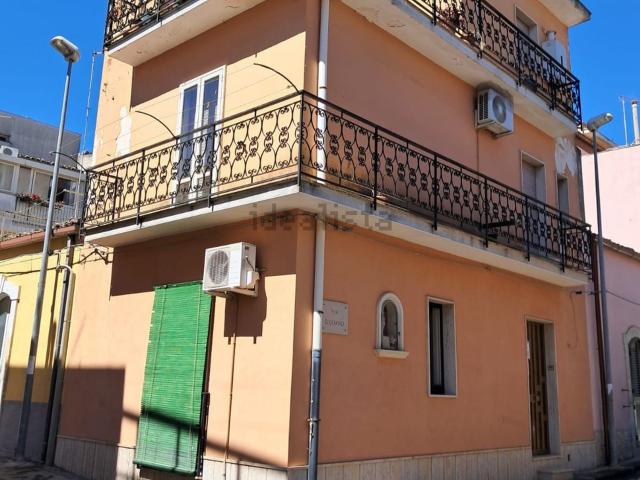 Villetta indipendente in vendita di 115 m² in Via Giuliano, 106