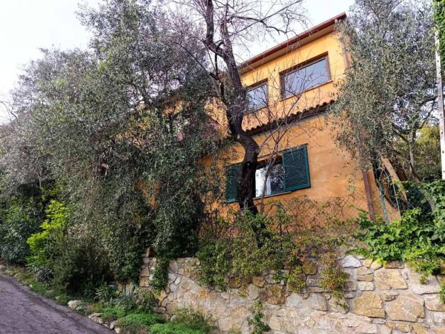 Villetta indipendente in vendita di 115 m² in Via Giuseppe Garibaldi