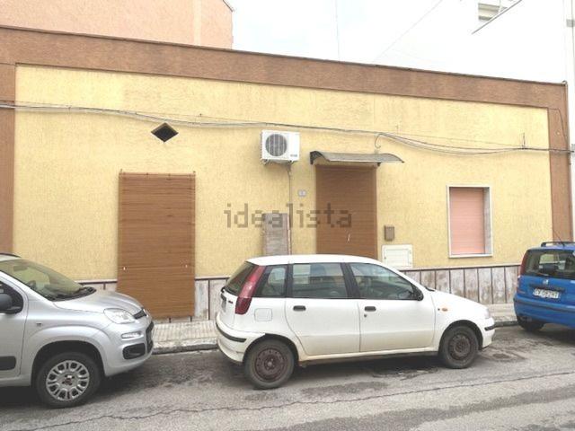 Villetta indipendente in vendita di 115 m² in Via Giuseppe Parini, 11