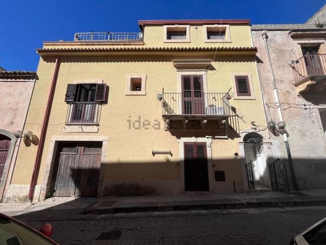 Villetta indipendente in vendita di 115 m² in Via Giovanni Nicotera