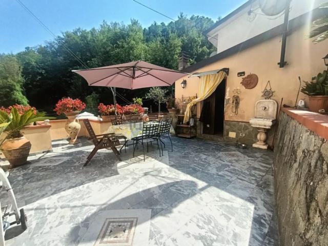 Villetta indipendente in vendita di 115 m² in Via Diramazione per Carrara, 17