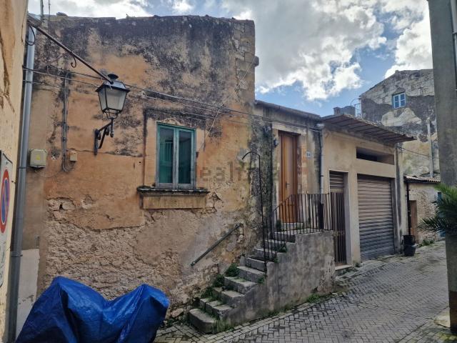Villetta indipendente in vendita di 115 m² in Via Leontini, 10