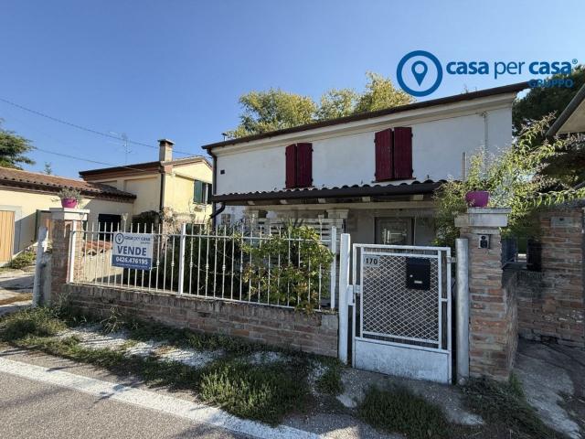 Villetta indipendente in vendita di 115 m² in Via Martiri di Villadose