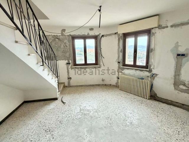 Villetta indipendente in vendita di 115 m² in Via Mastrogiorgio