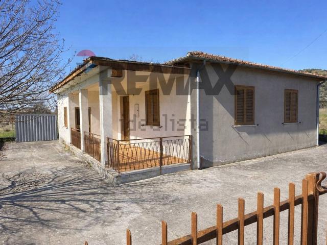 Villetta indipendente in vendita di 115 m² in Via Nevali, 9