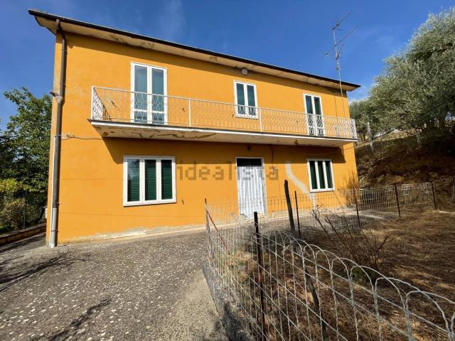 Villetta indipendente in vendita di 115 m² in Via S. Maria a Tuoro, 7