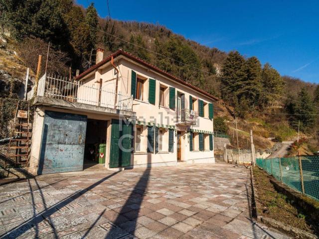 Villetta indipendente in vendita di 115 m² in Via San Scolastica, 12