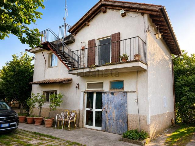 Villetta indipendente in vendita di 116 m² in Località Pareti, 2