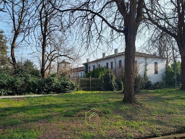 Villetta indipendente in vendita di 1176 m² in Via Provinciale Copparo Migliarino