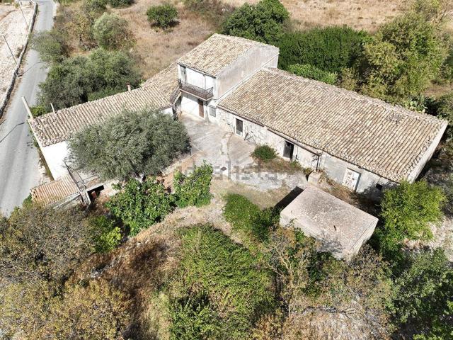 Villetta indipendente in vendita di 117 m² in Via Della Fontana