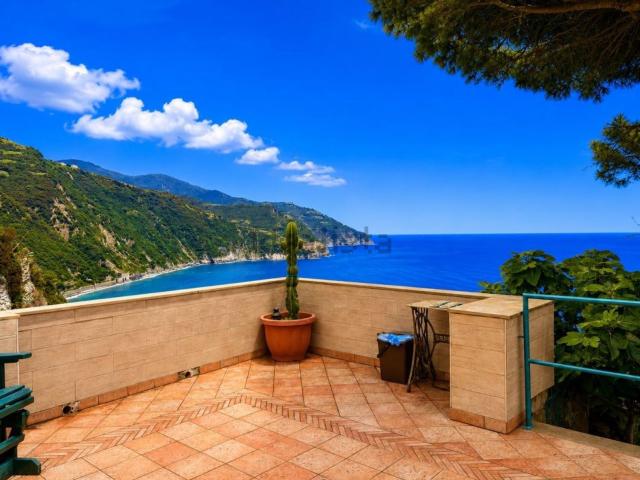 Villetta indipendente in vendita di 117 m² in Via Fieschi, 210