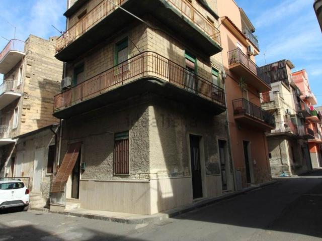 Villetta indipendente in vendita di 118 m² in Via Cortina D&apos Ampezzo