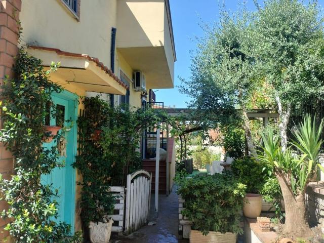 Villetta indipendente in vendita di 118 m² in Via Valderice