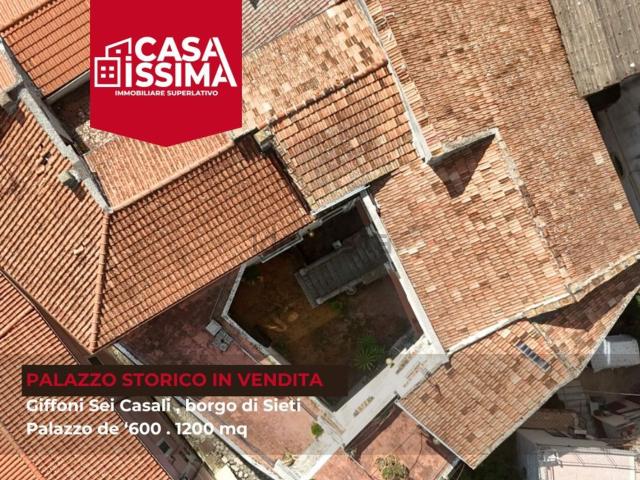 Villetta indipendente in vendita di 1200 m² in Via le Piazze, 27