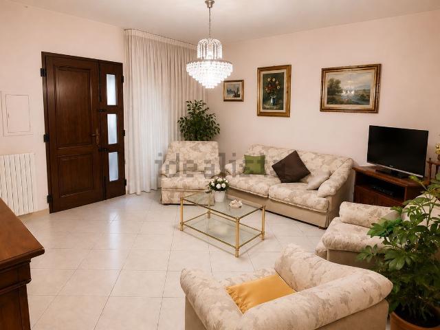 Villetta indipendente in vendita di 120 m² in Via 26 Giugno