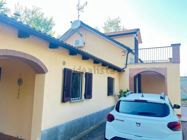 Villetta indipendente in vendita di 120 m² in Via 4 Martiri, 2