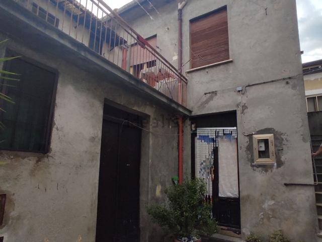 Villetta indipendente in vendita di 120 m² in Via Conte Rainulfo