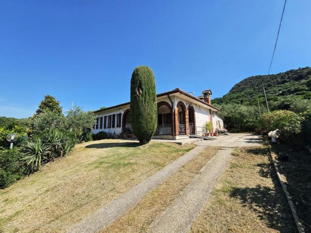 Villetta indipendente in vendita di 120 m² in Via Cava delle More