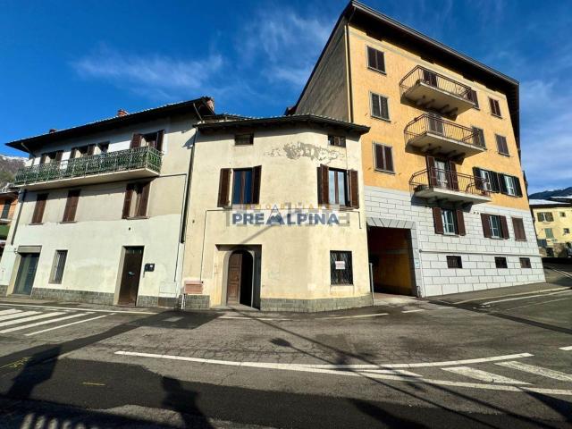 Villetta indipendente in vendita di 120 m² in Via Cesare Battisti