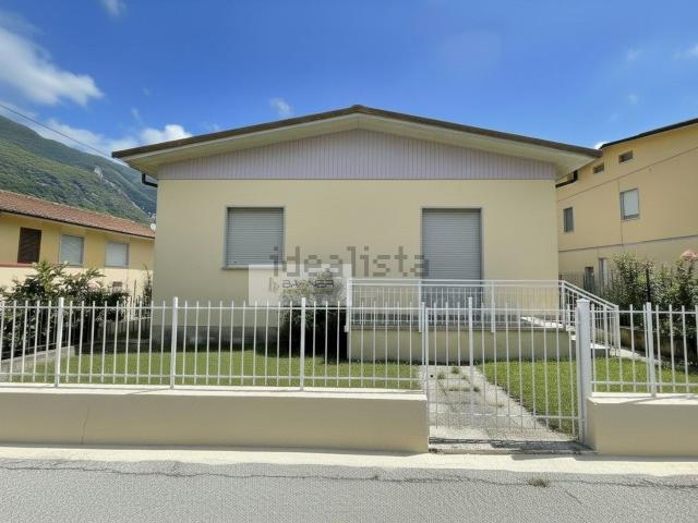 Villetta indipendente in vendita di 120 m² in Via Cesare Battisti