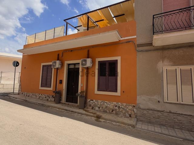 Villetta indipendente in vendita di 120 m² in Via Armando Diaz