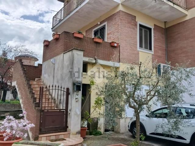 Villetta indipendente in vendita di 120 m² in Via Basciano, 46