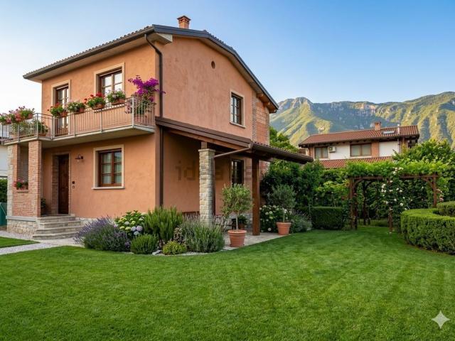 Villetta indipendente in vendita di 120 m² in Via Belvedere, 12