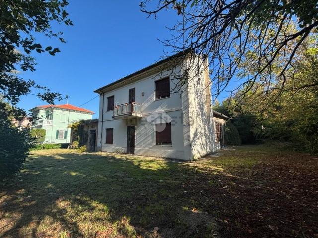 Villetta indipendente in vendita di 120 m² in Via G. Zignani, 42