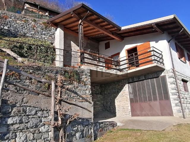Villetta indipendente in vendita di 120 m² in Via G. Garibaldi