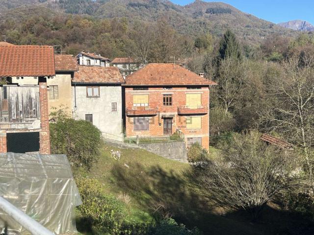 Villetta indipendente in vendita di 120 m² in Via Giacomo Matteotti, 4