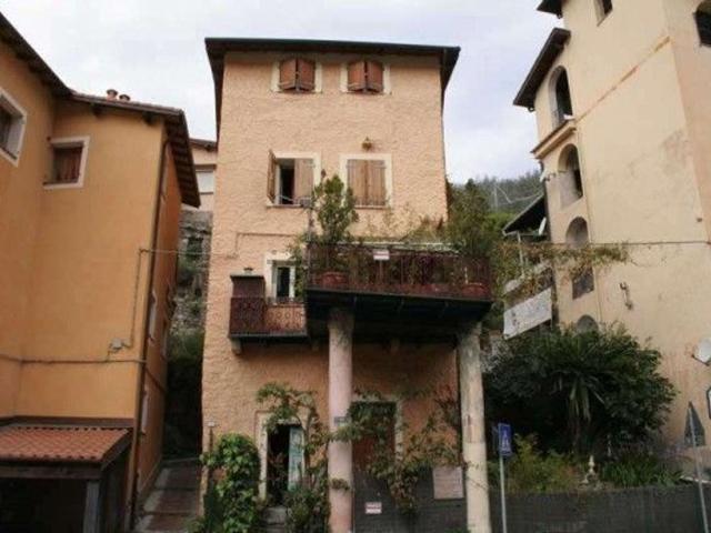 Villetta indipendente in vendita di 120 m² in Via Ginestrea