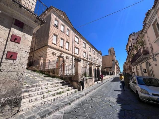 Villetta indipendente in vendita di 120 m² in Via Dante Alighieri, 5