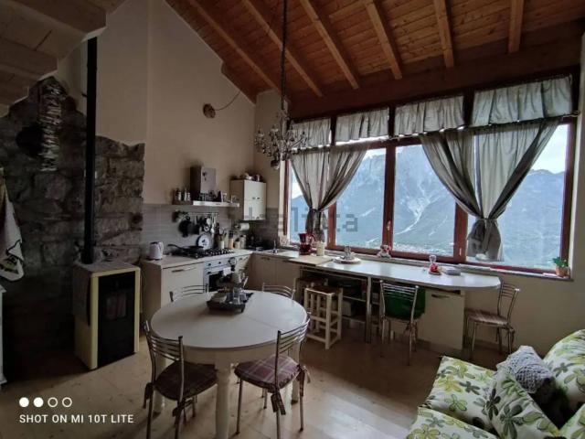 Villetta indipendente in vendita di 120 m² in Via Dassa